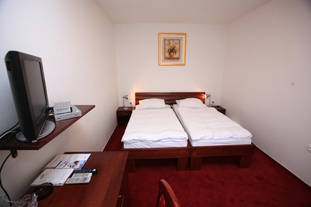 Hotel Orion Ivanec Kültér fotó