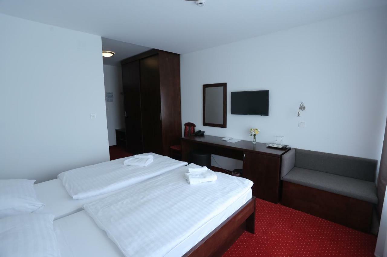 Hotel Orion Ivanec Kültér fotó