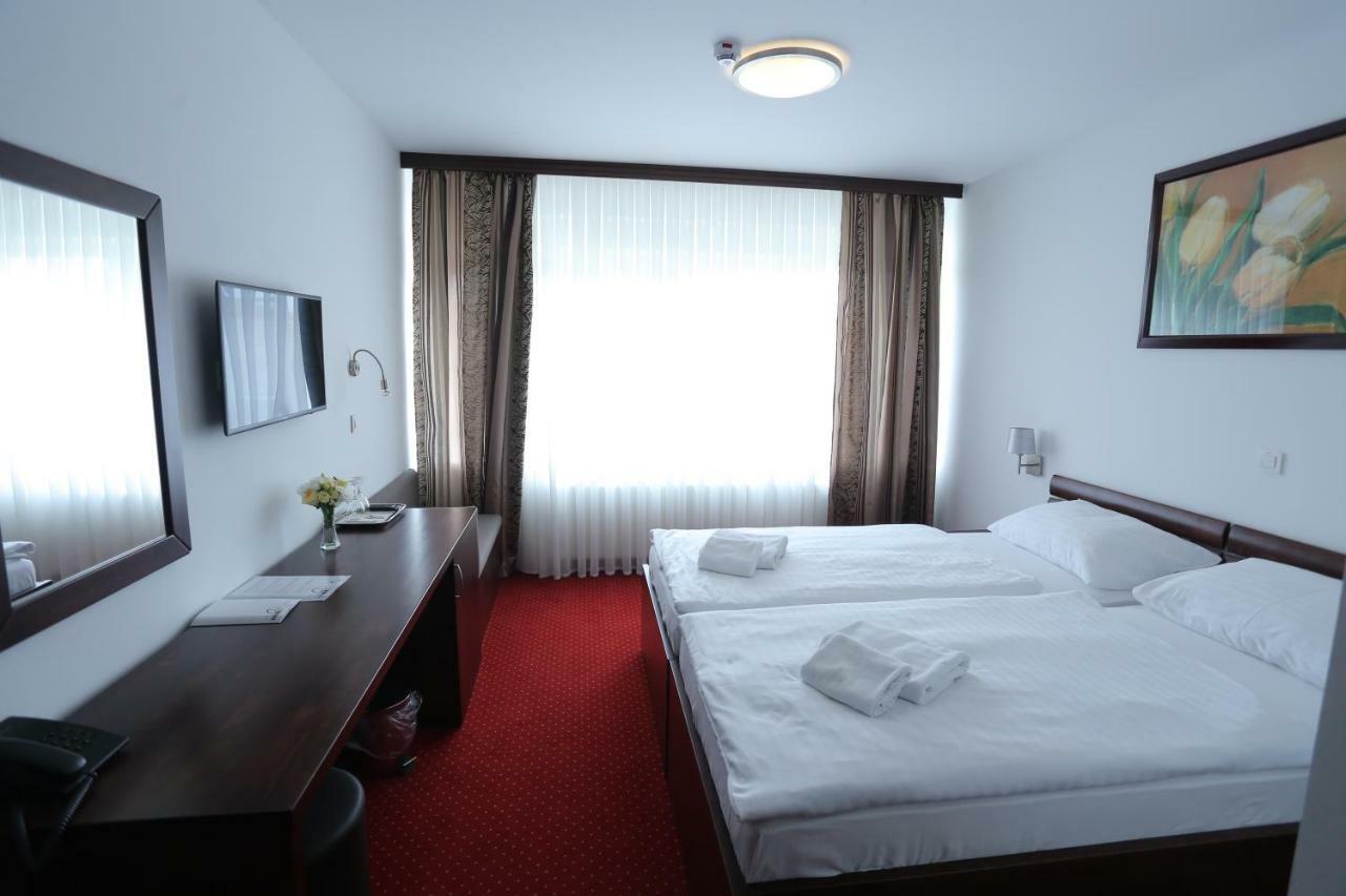 Hotel Orion Ivanec Kültér fotó